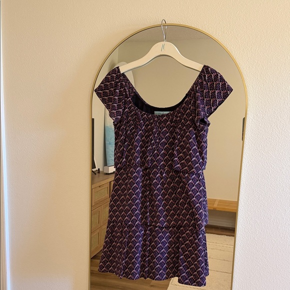 Guess by Marciano Dresses & Skirts - Guess by Marciano Purple Geometric Mini Dress